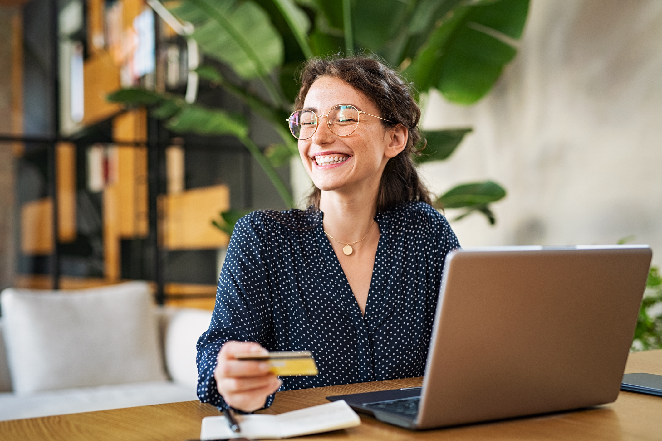 How to Track Rewards and Manage Family Accounts with PointsYeah My Wallet
